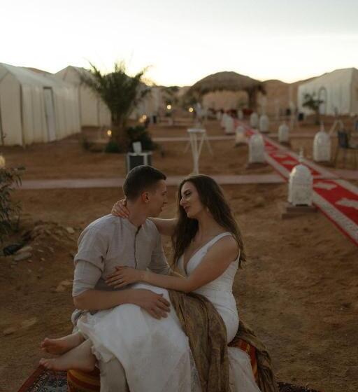 هتل East Desert & Luxury Camp