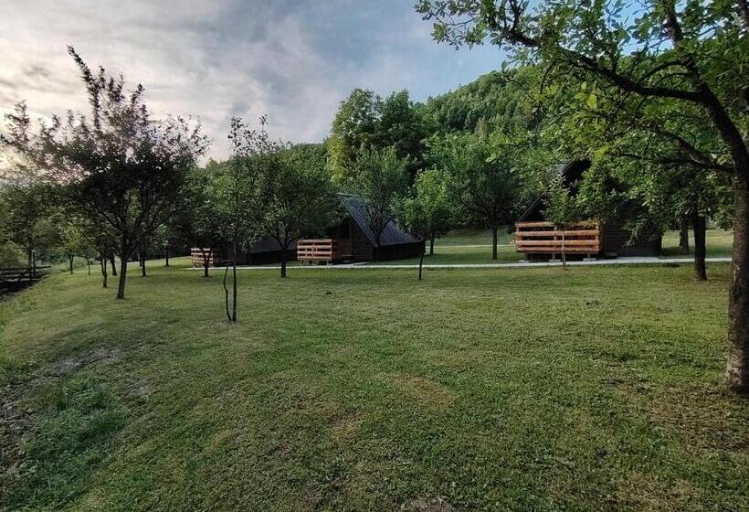 پانسیون Brvnara Pojata Bungalovi