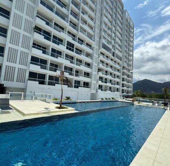 Suite Lujosa Con Jacuzzi Piso 14 Vista Al Mar