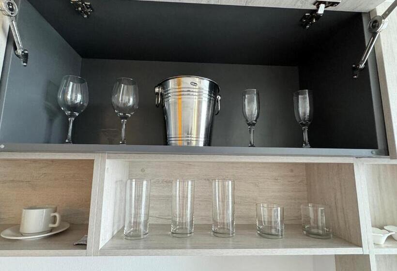 Suite Lujosa Con Jacuzzi Piso 14 Vista Al Mar