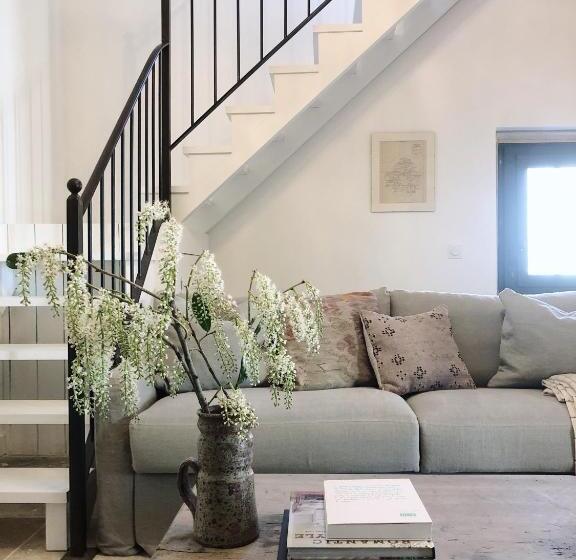 住宿加早餐  Chambre D Hotes Lou Viradis