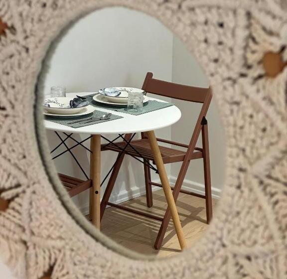 تختخواب و صبحانه Freya S Rooms