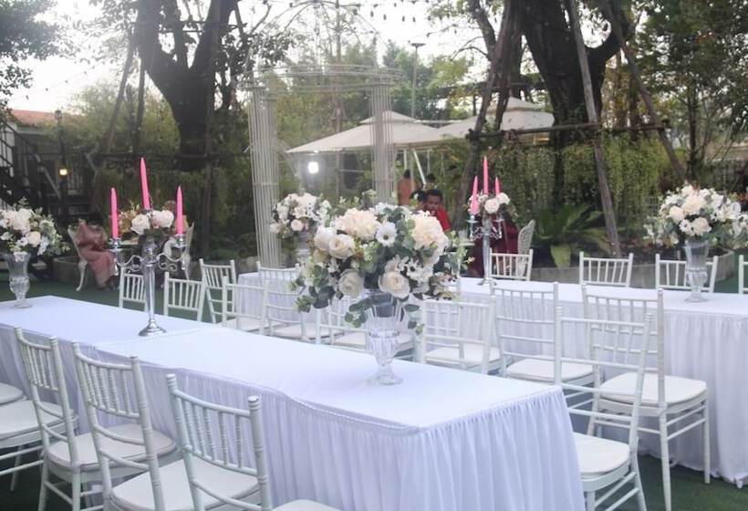 ホテル Bananaleaf Wedding Cafe & Resort