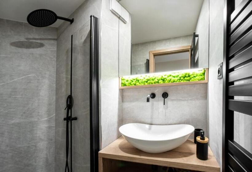 White Wolf Boutique Apartments