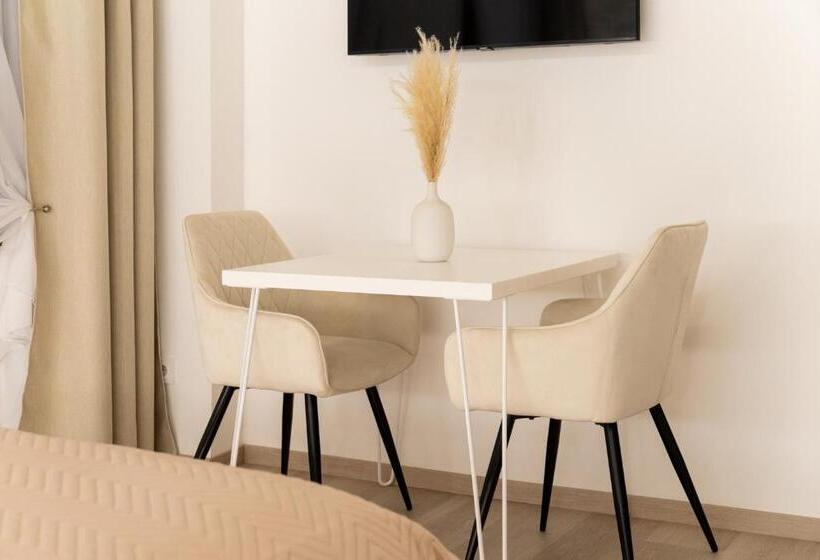 White Wolf Boutique Apartments