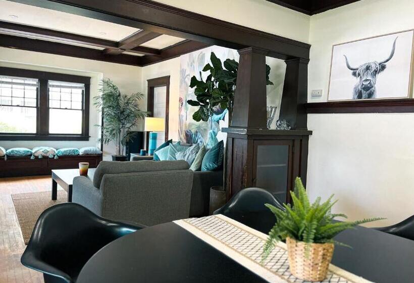 Echo Zen Hostel