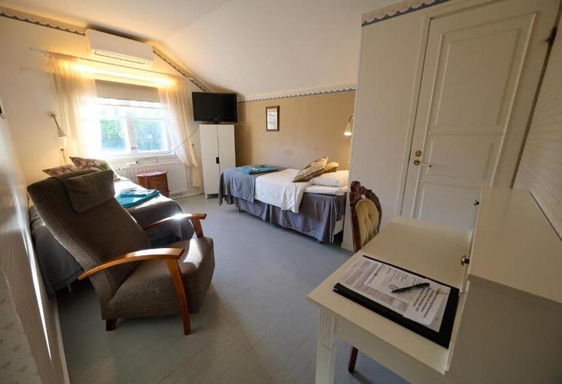 旅馆 Liekorannan Majatalo  Kodinomaista Majoitusta Rautatieasemaa Vastapäätä