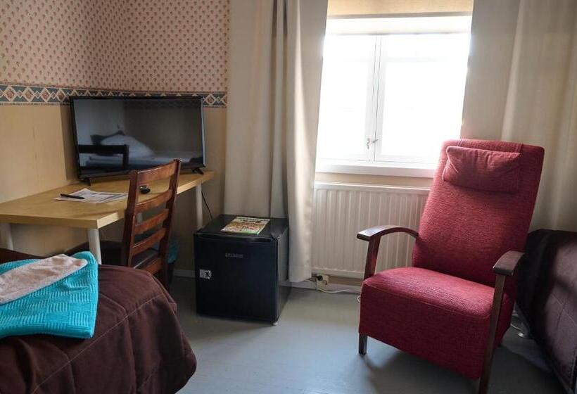 ユースホステル Liekorannan Majatalo  Kodinomaista Majoitusta Rautatieasemaa Vastapäätä