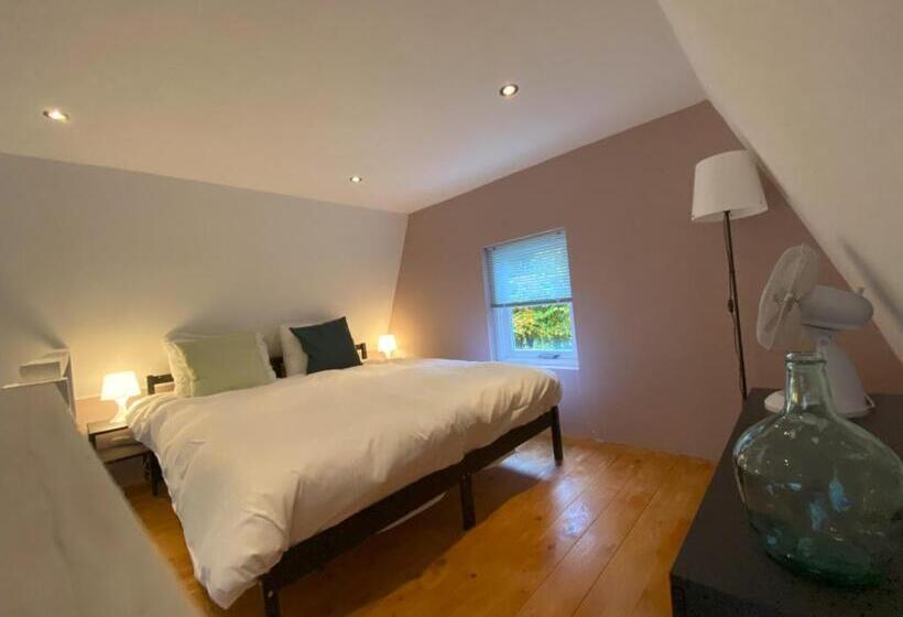 B&b In De Aap Gelogeerd