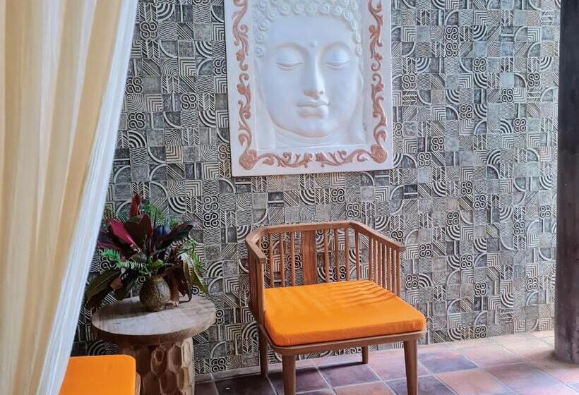 住宿加早餐  Omantra Home Bali