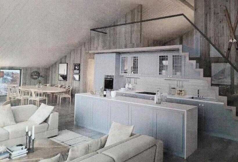 Gausta Residence