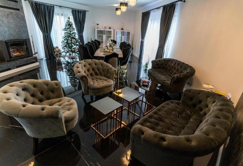 فندق Dar House