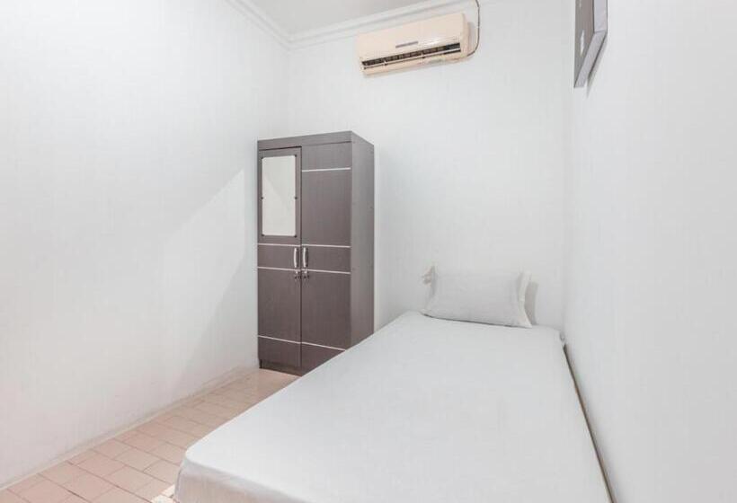 هتل Oyo Life 3047 Gita Kencana