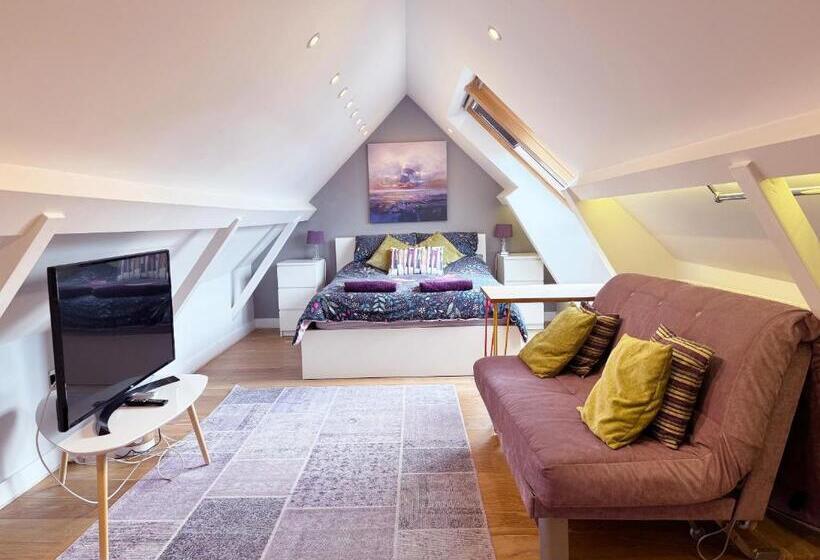 بنسيون 4 Spicer Road