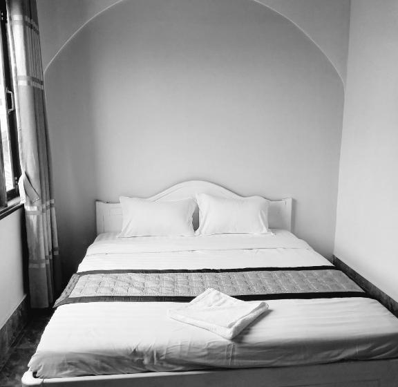 تختخواب و صبحانه Queens Guesthouse