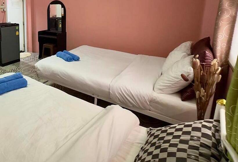 تختخواب و صبحانه Sea View Jomtien Guest House