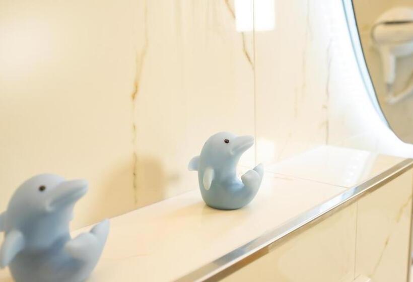هتل Azure Sea View Apartment S