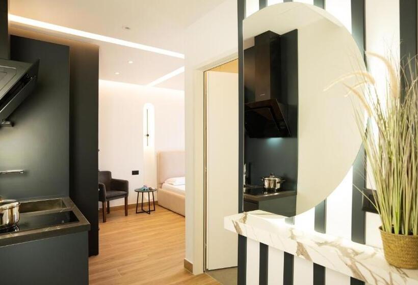 هتل Azure Sea View Apartment S