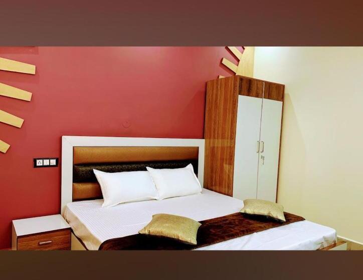 酒店 Goroomgo Tapovan Residency Haridwar   Excellent Service Recommended