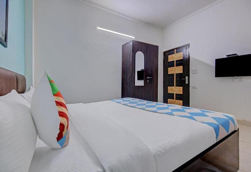 Hotel O Kd Plaza Saket Residency Near Saket Metro Station