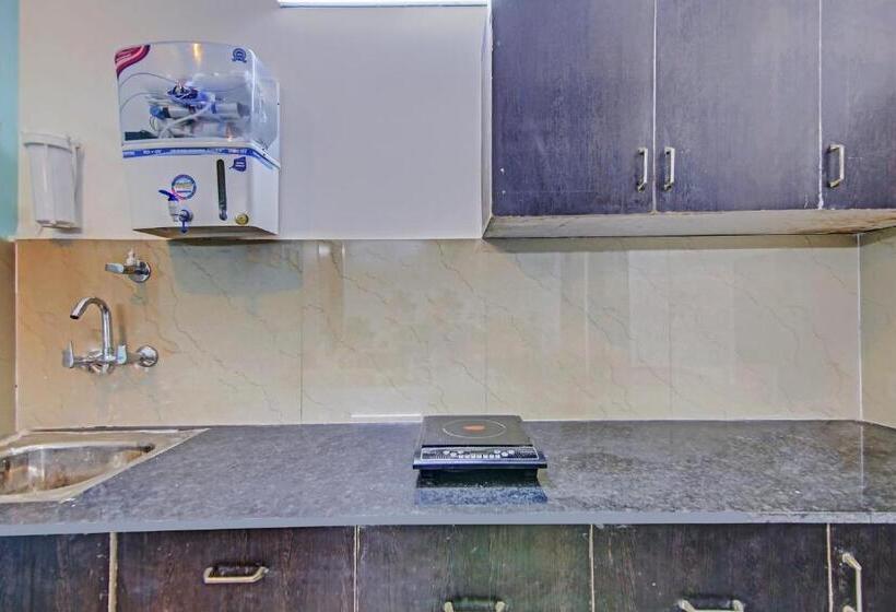 Hotel O Kd Plaza Saket Residency Near Saket Metro Station