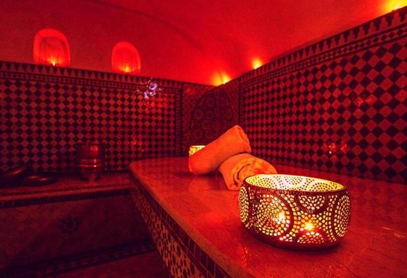 هتل Wonders Atlas