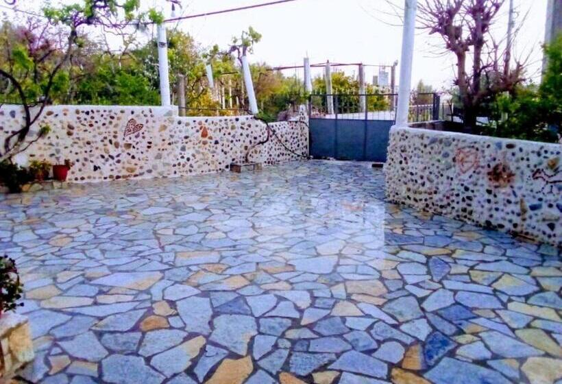 پانسیون Kalemi Sunrise Studios