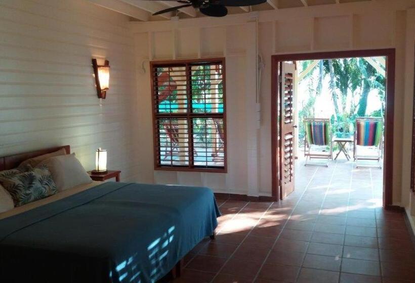 צימר Bluff Beach Retreat