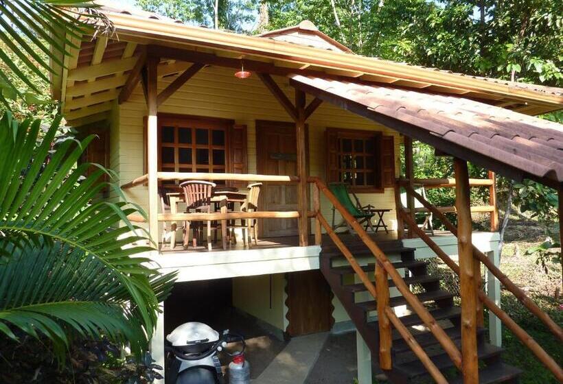 צימר Bluff Beach Retreat