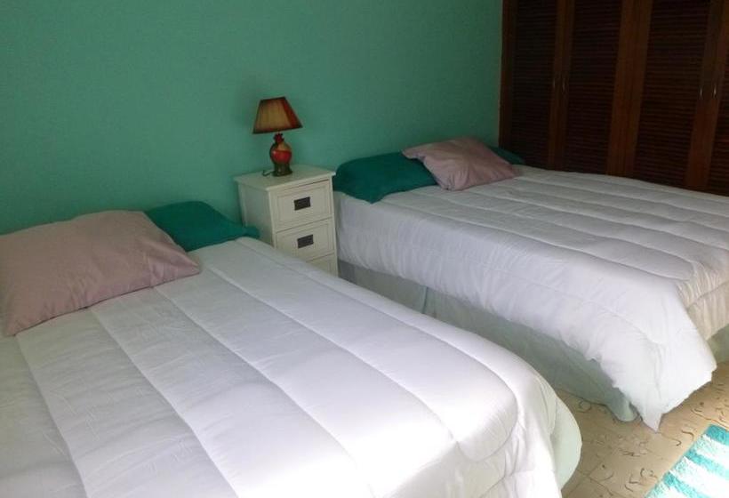 Bed and Breakfast La Perla De Farallon