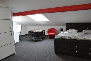 هتل Hôtel Du Chasseur
