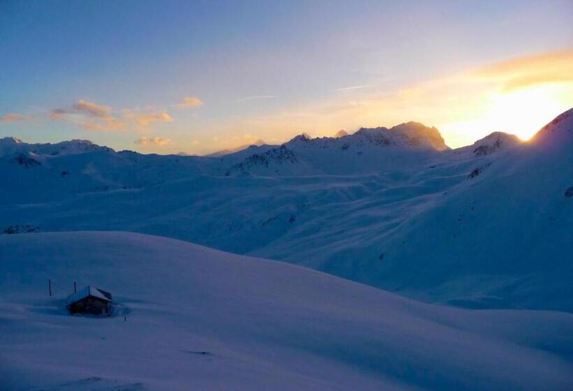 ホテル Pension Laresch