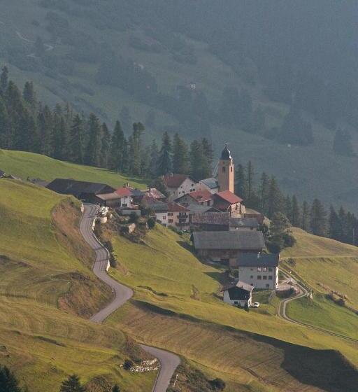 ホテル Pension Laresch