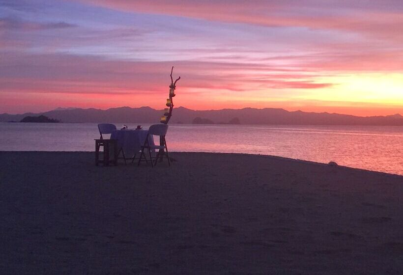 אתר נופש Noanoa Island