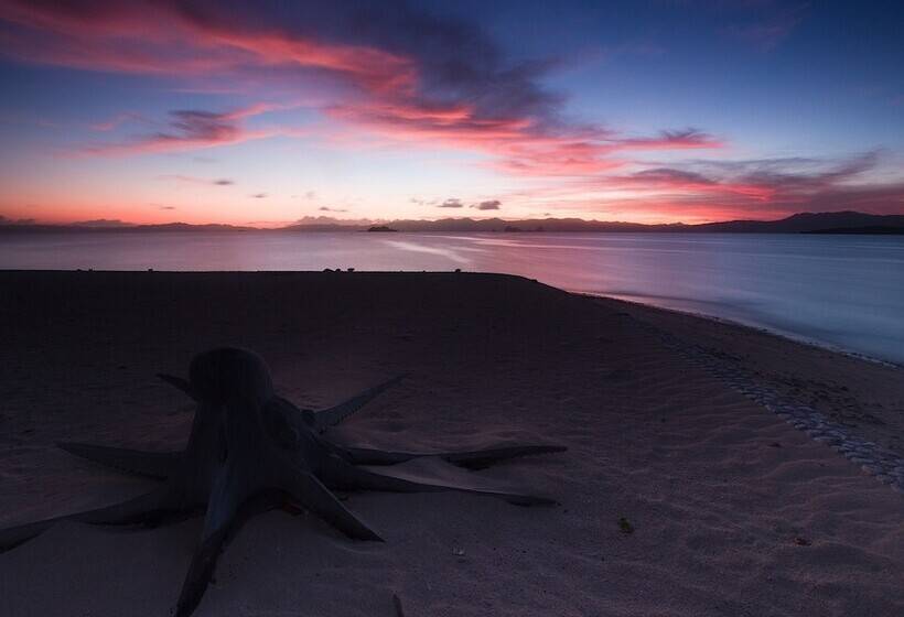 אתר נופש Noanoa Island