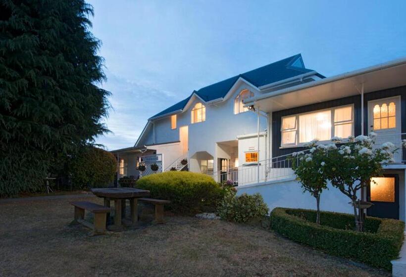 Waimarie On Riverside Motel & Apartments