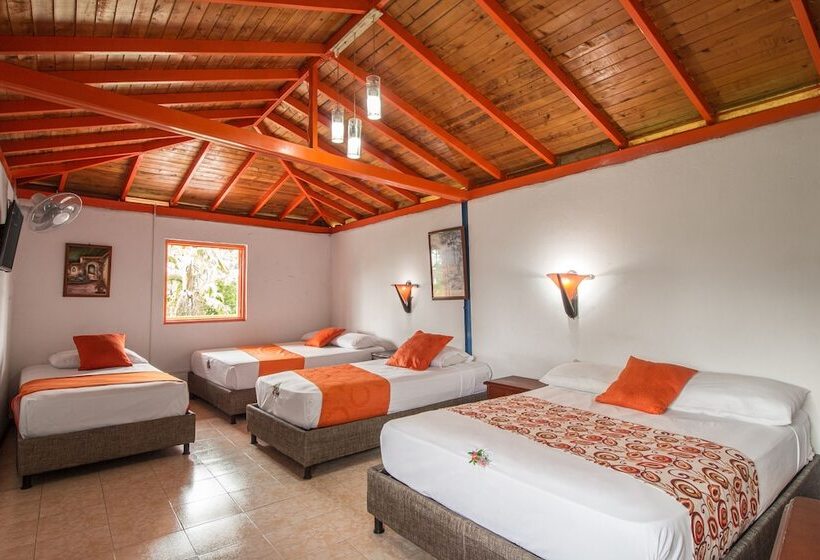 مبيت وإفطار De La Vega Hotel Campestre