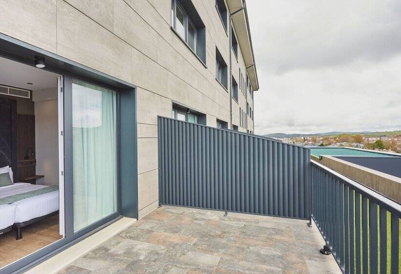 فندق Apartamentos Silken Fontibre Iberia Spa