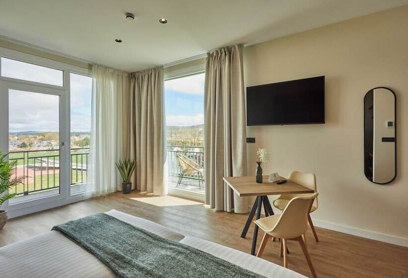 فندق Apartamentos Silken Fontibre Iberia Spa