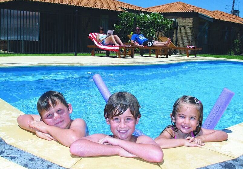 فندق Geraldton's Ocean West