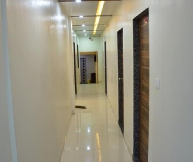 Отель Golden & Guest House