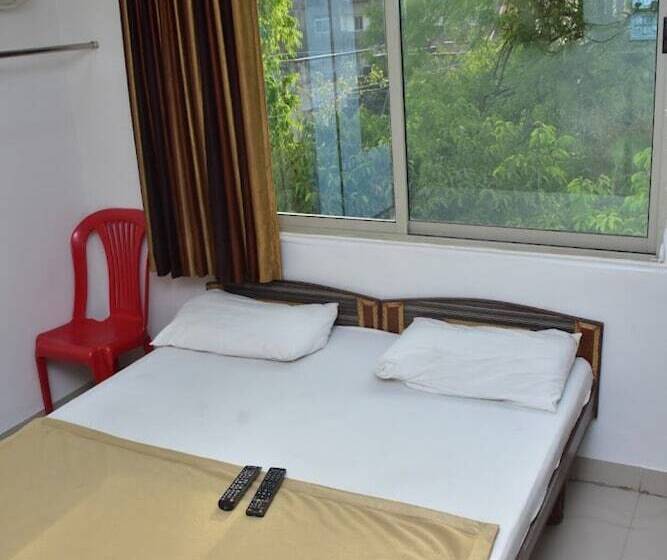 Отель Golden & Guest House