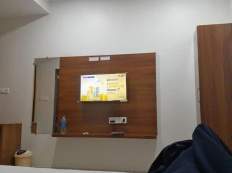 Отель Golden & Guest House