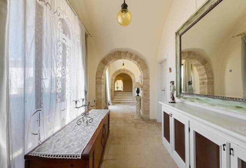 Отель 3376 Masseria Cucuruzza   Superior Dora