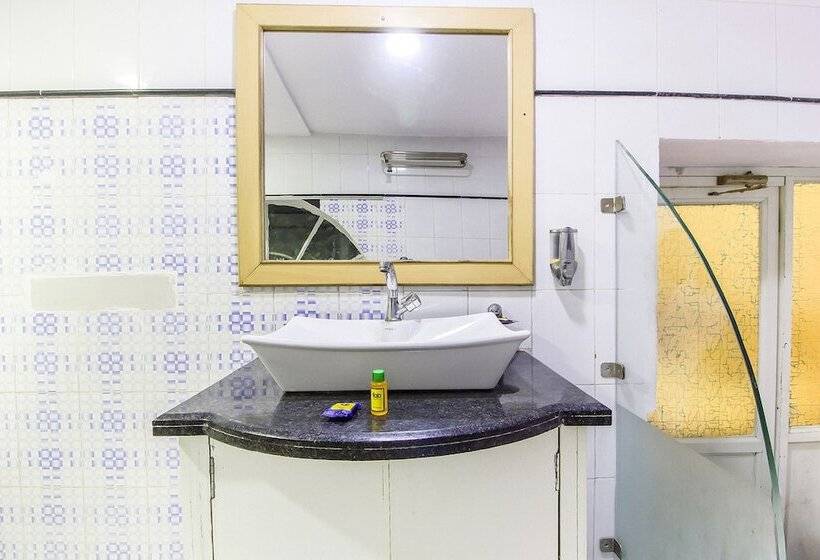 Fabhotel Pleasure Inn