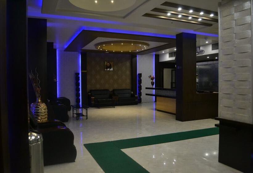 ホテル The Grand Rajwada