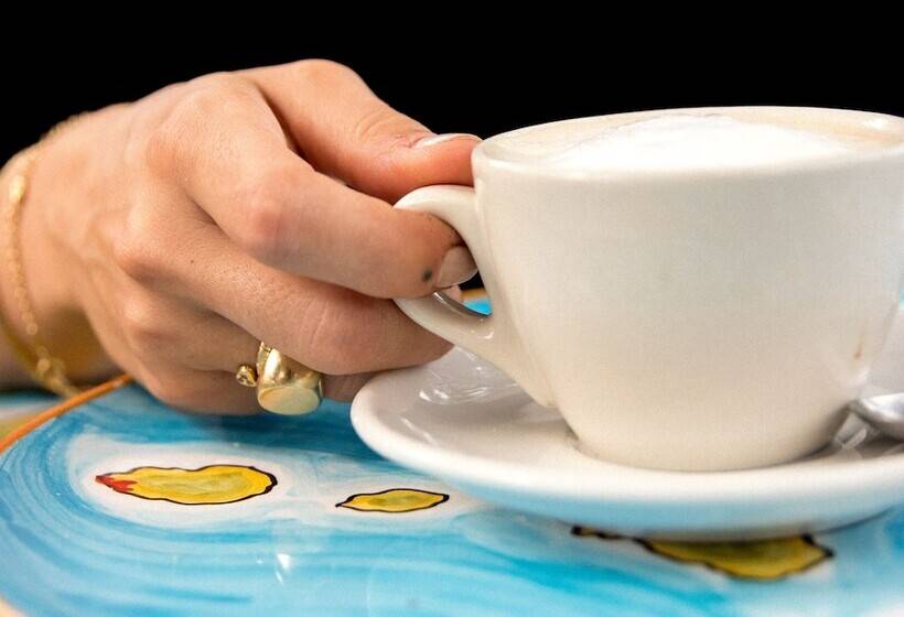 پانسیون Holiday Eolie Village