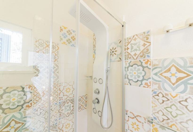 پانسیون Holiday Eolie Village