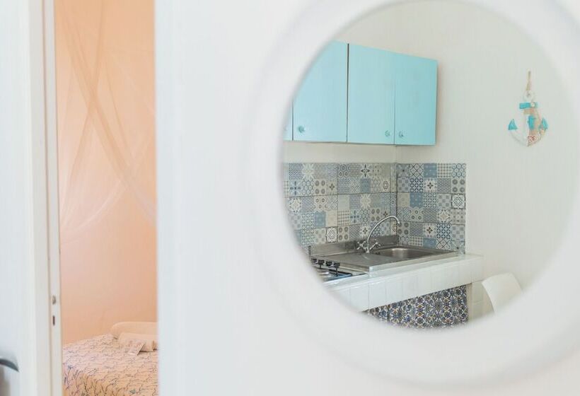 پانسیون Holiday Eolie Village