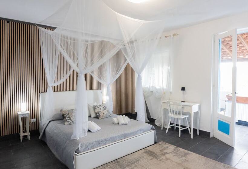 پانسیون Holiday Eolie Village